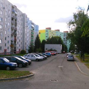 Upozornenie na obmedzenie parkovania na Kyjevskej ulici