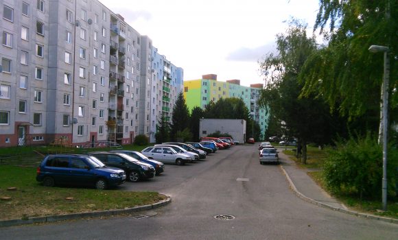 Upozornenie na obmedzenie parkovania na Kyjevskej ulici