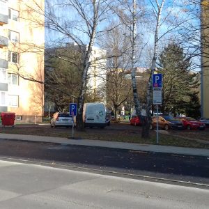 Zmena režimu na parkovisku na Inoveckej ulici 1 a 3