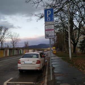Na Považskej ulici je zmenený režim parkovania