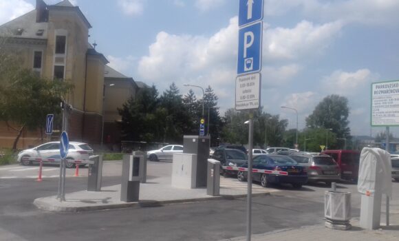 Parkovisko na Rozmarínovej ulici bude asi týždeň uzavreté