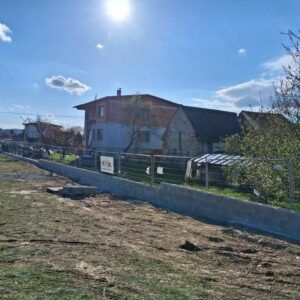 Nové parkovisko pre 18 vozidiel pribudne v Zlatovciach Nové parkovisko pre 18 vozidiel pribudne v Zlatovciach