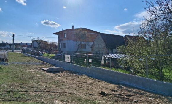 Nové parkovisko pre 18 vozidiel pribudne v Zlatovciach